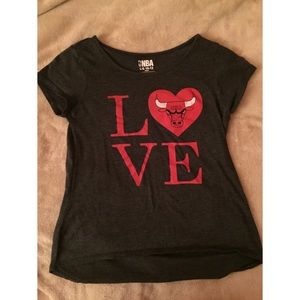 🌴Bulls Basketball Short Sleeve Girls Shirt Large